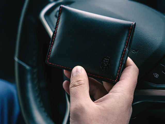 デリヘルで遊ぶには入会金が必要？